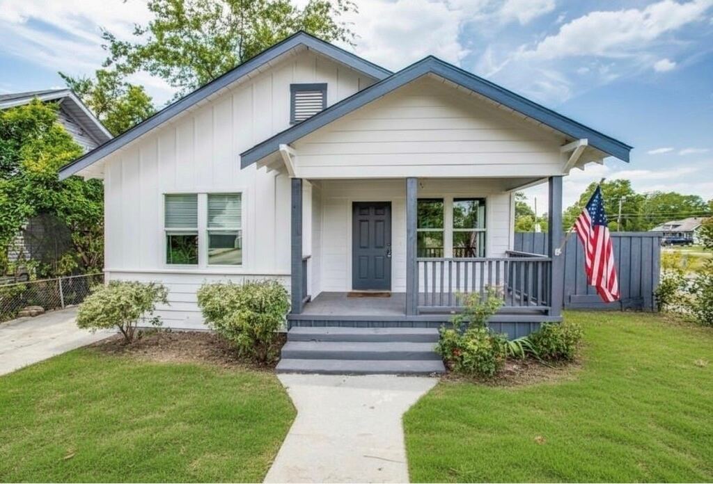 403 Parkview Avenue, Dallas, TX 75223 — photo 1
