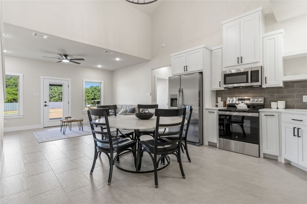 1005 Agua Escondida Court, Springtown, TX 76082 — photo 1