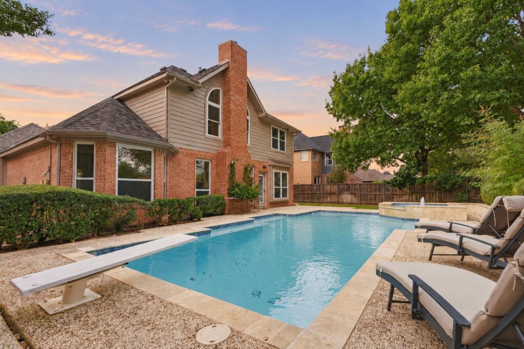 511 Clover Leaf Lane