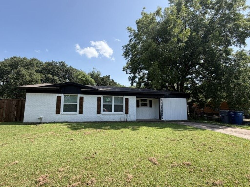 6836 Western Hills Drive, Dallas, TX 75217 — photo 1