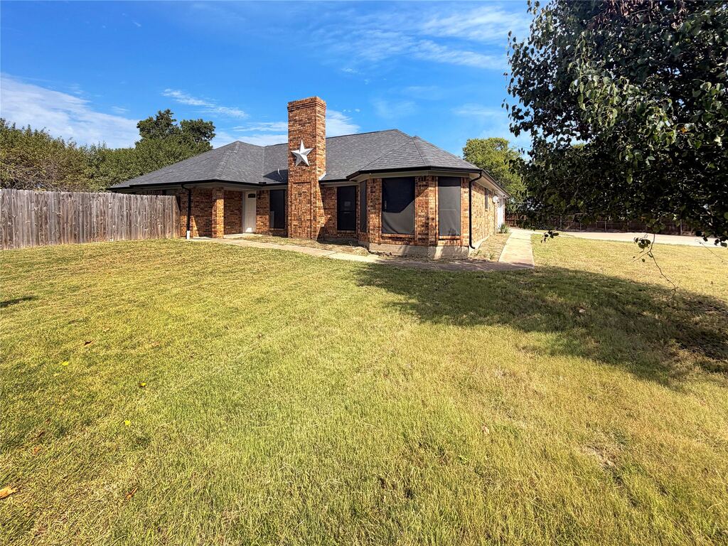1106 N Atkins Drive, Celeste, TX 75423 — photo 1