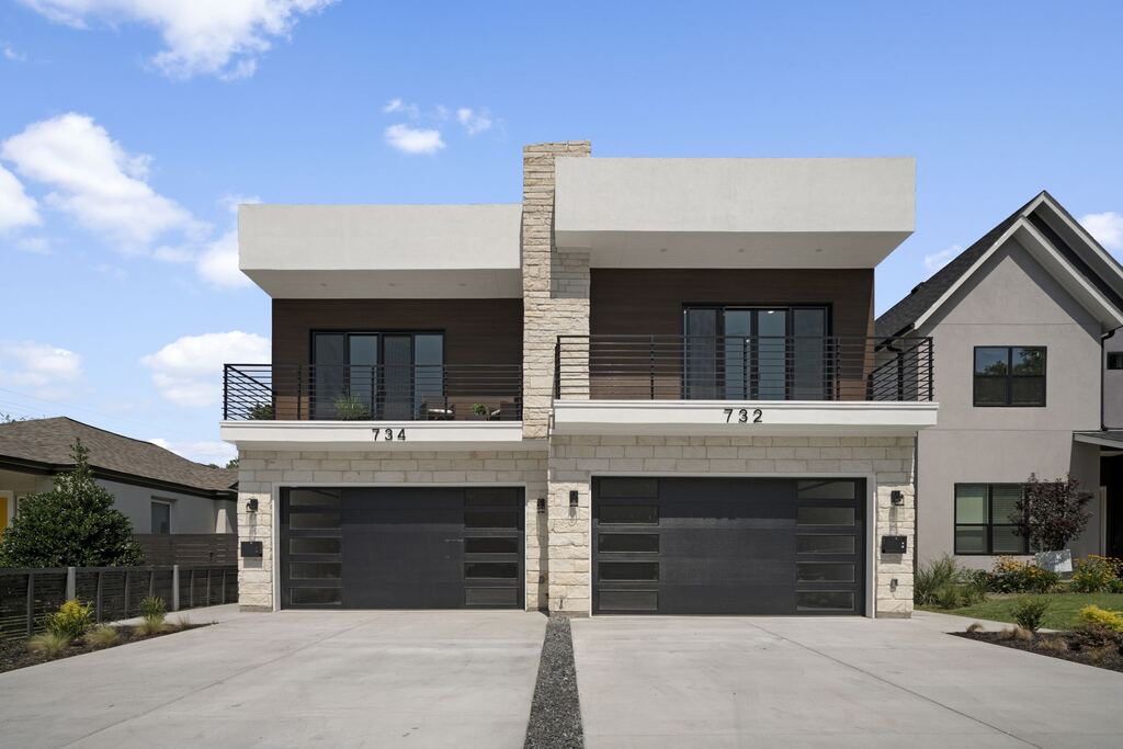 732 Cedar Hill Avenue, Dallas, TX 75208 — photo 1
