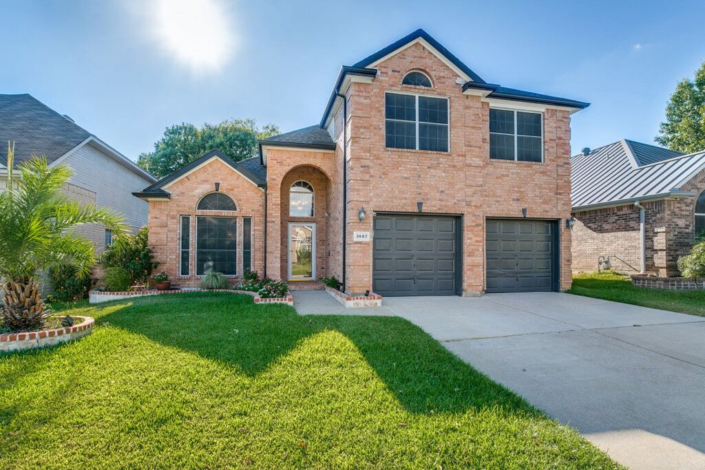 3667 Smoke Tree Trail