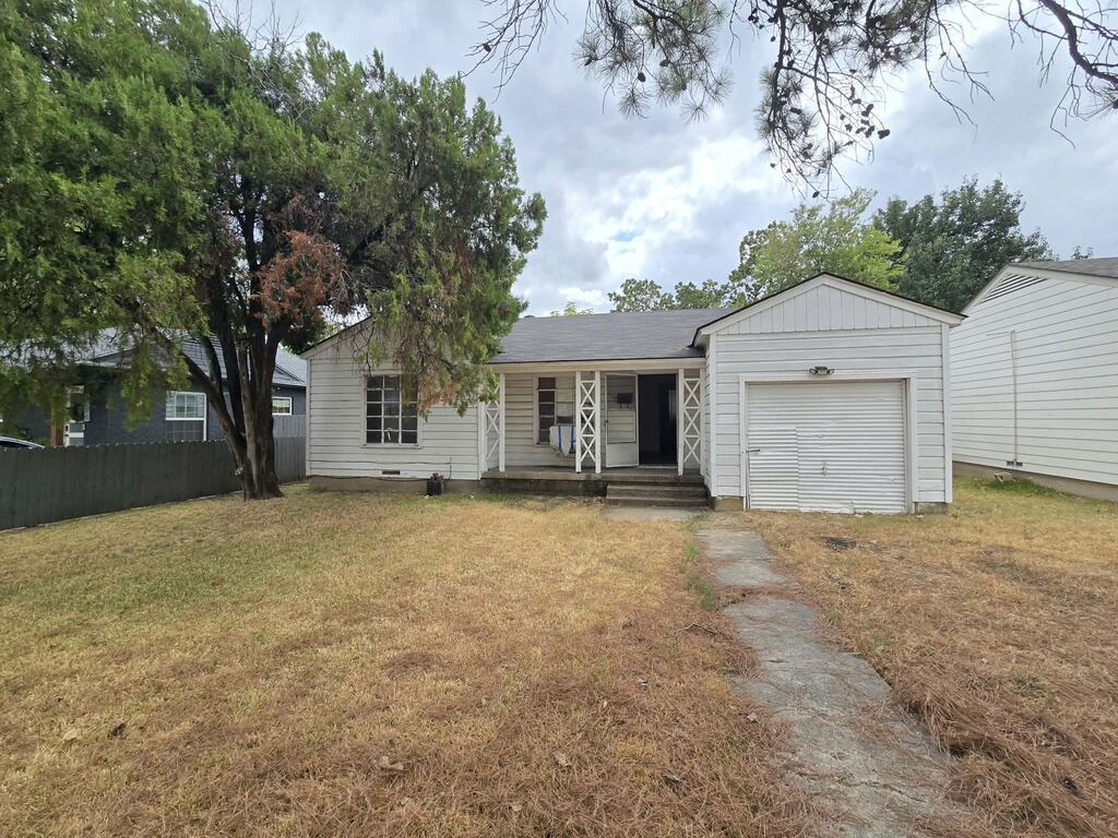 2710 Exeter Avenue, Dallas, TX 75216 — photo 1