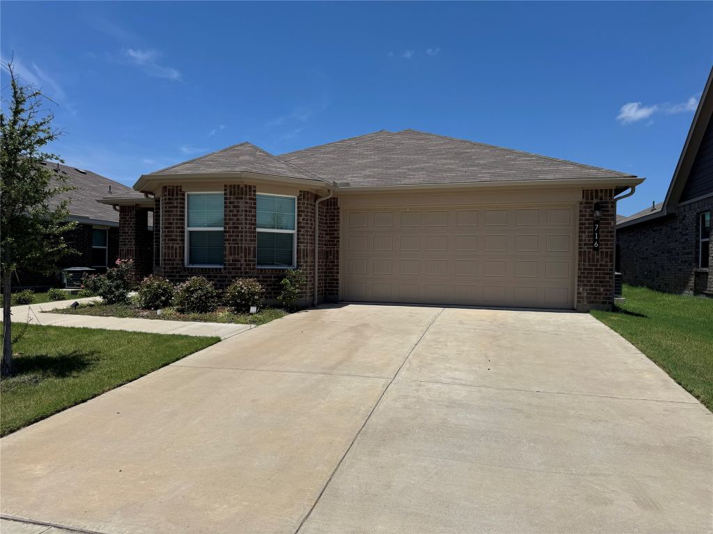 716 Griffith Park Trail, Alvarado, TX 76009 — photo 1