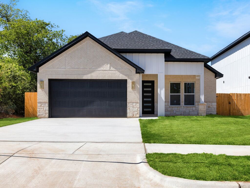 4233 Avenue H, Fort Worth, TX 76105 — photo 1