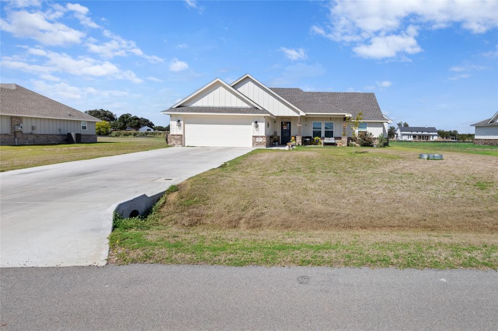 232 Yawney Drive, Lipan, TX 76462 — photo 1