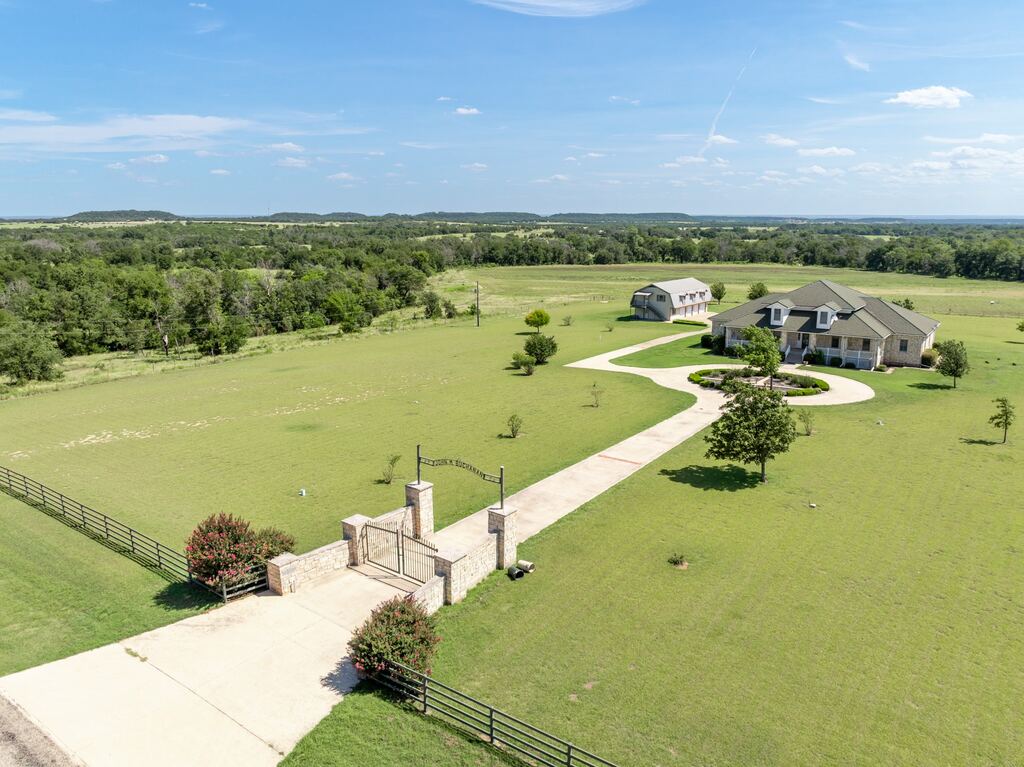 664 Fm 182, Clifton, TX 76634 — photo 1