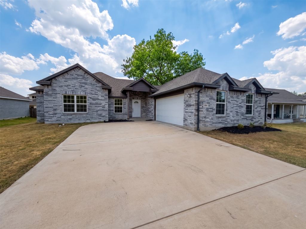 301 E Jefferson Street, Palmer, TX 75152 — photo 1