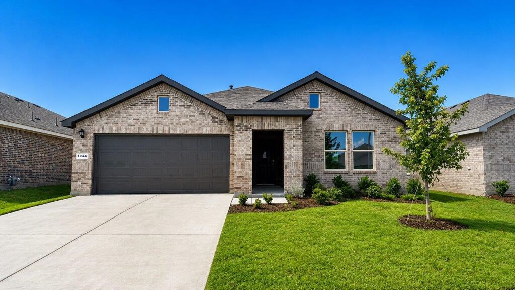 1044 FOXBURG Drive, Fort Worth, TX 76131 — photo 1