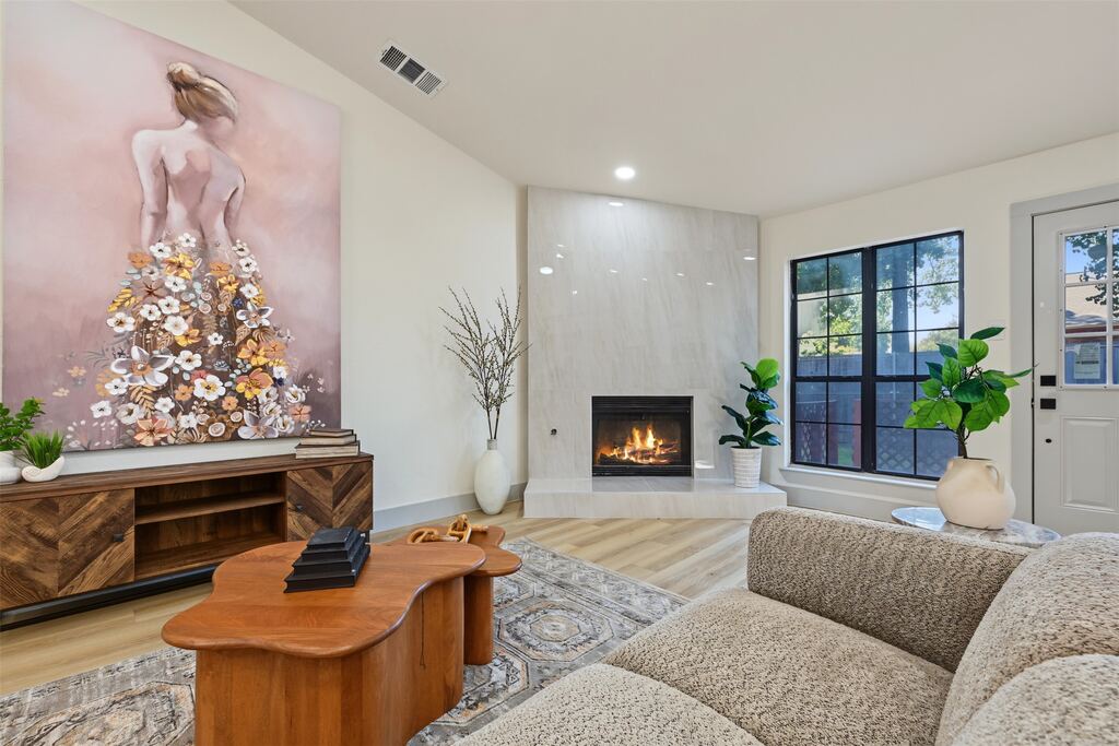 5317 Colonial Drive