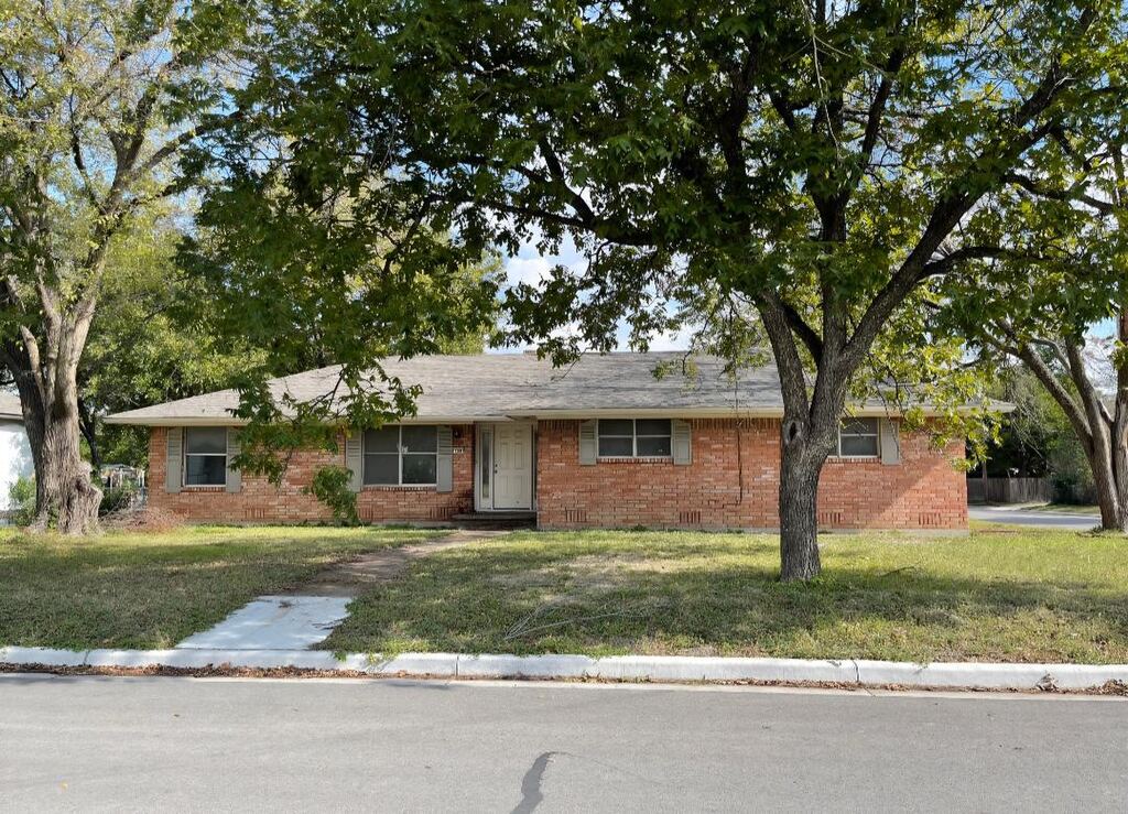 700 N Marable Street, West, TX 76691 — photo 1