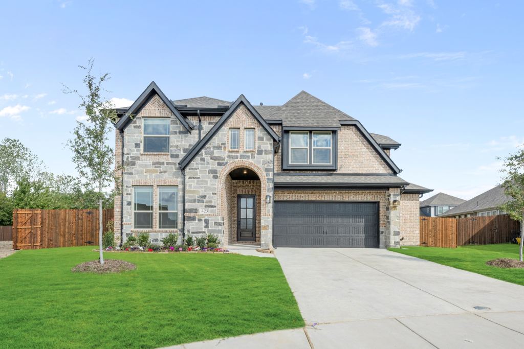 423 Atlas Cedar Drive, Glenn Heights, TX 75154 — photo 1