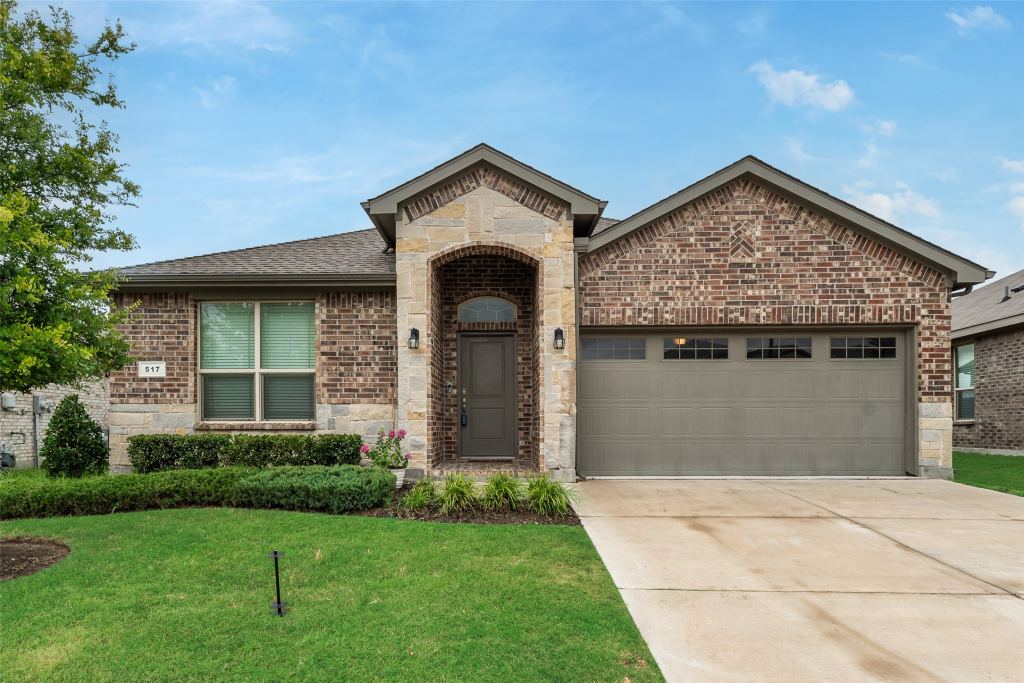 517 Frenchpark Drive, Fort Worth, TX 76052 — photo 1