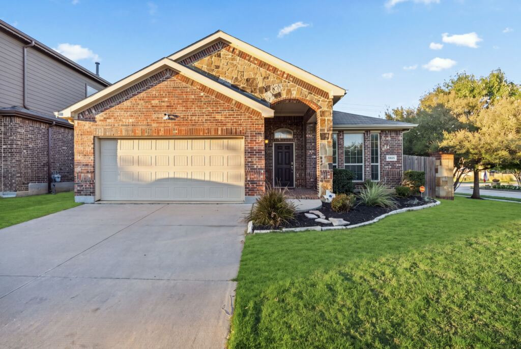 5825 Glenwood Drive