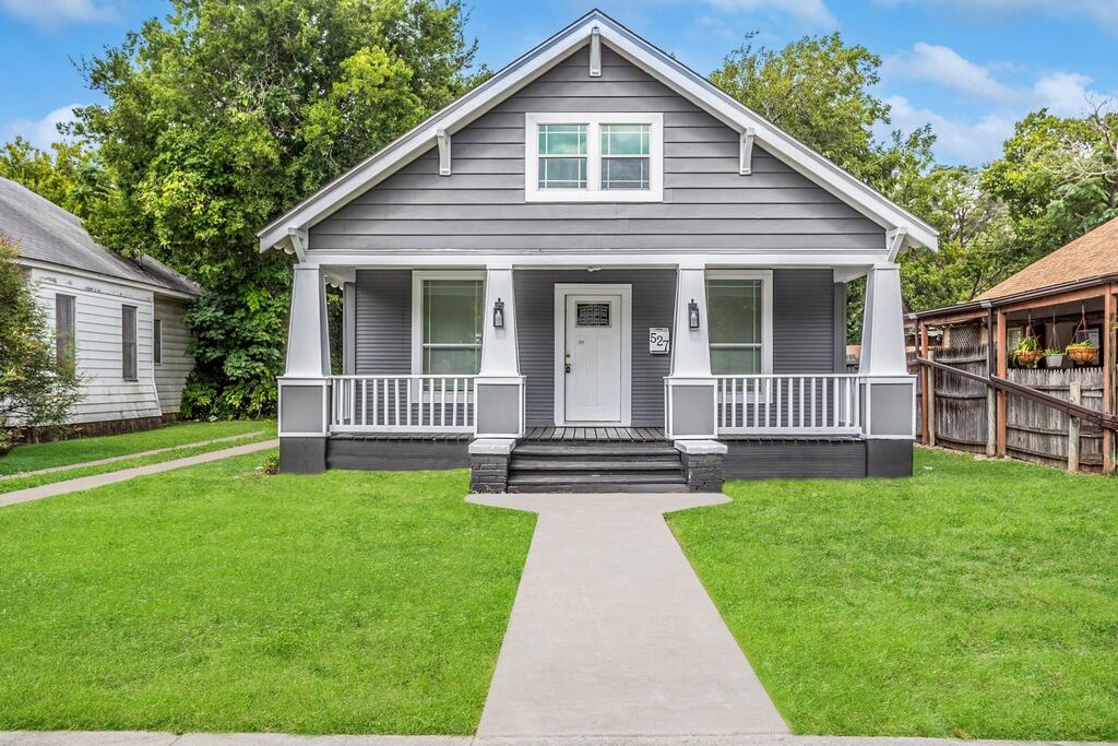 527 S Clinton Avenue, Dallas, TX 75208 — photo 1