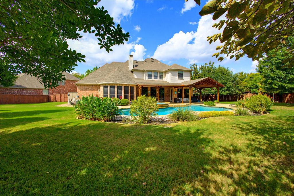 7501 Thistledown Drive