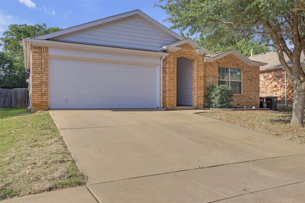 3312 Gettysburg Lane, Fort Worth, TX 76123 — photo 1