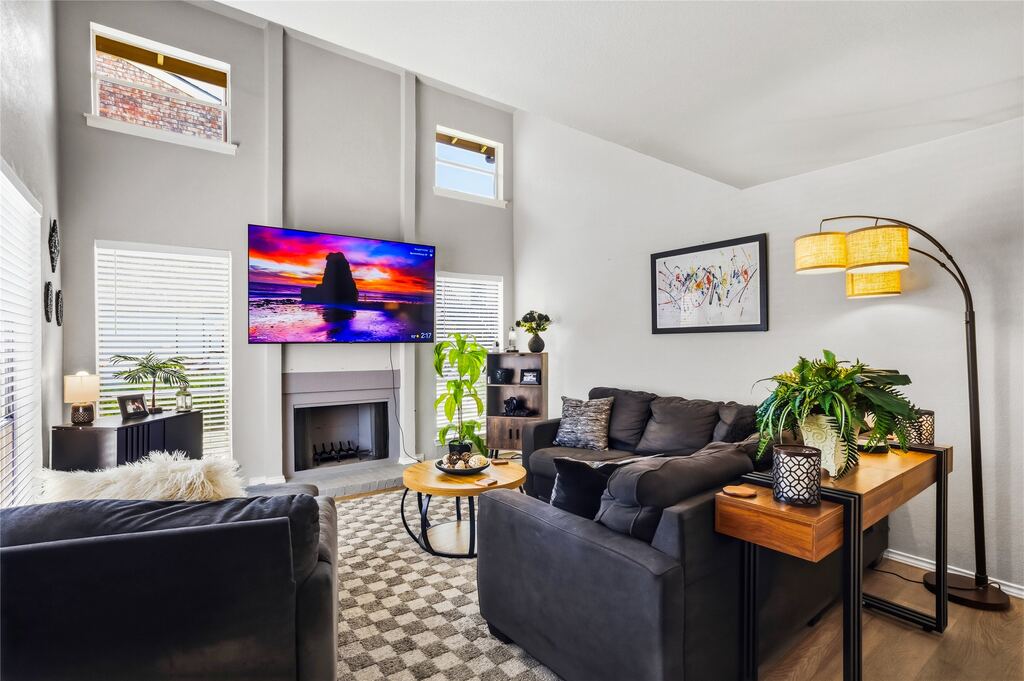 5540 Boca Raton Boulevard 181, Fort Worth, TX 76112 — photo 1
