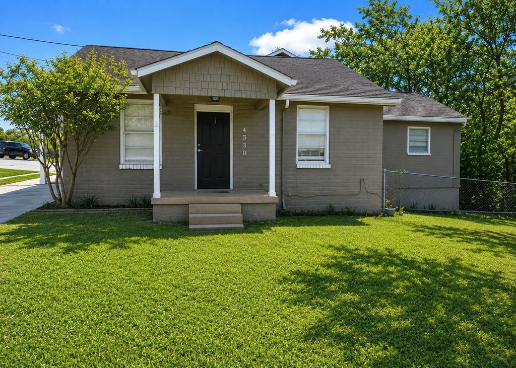 4530 White Oak Lane, Fort Worth, TX 76114 — photo 1