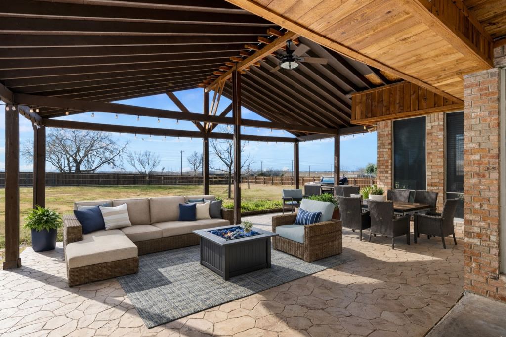 10123 W Clover Lane