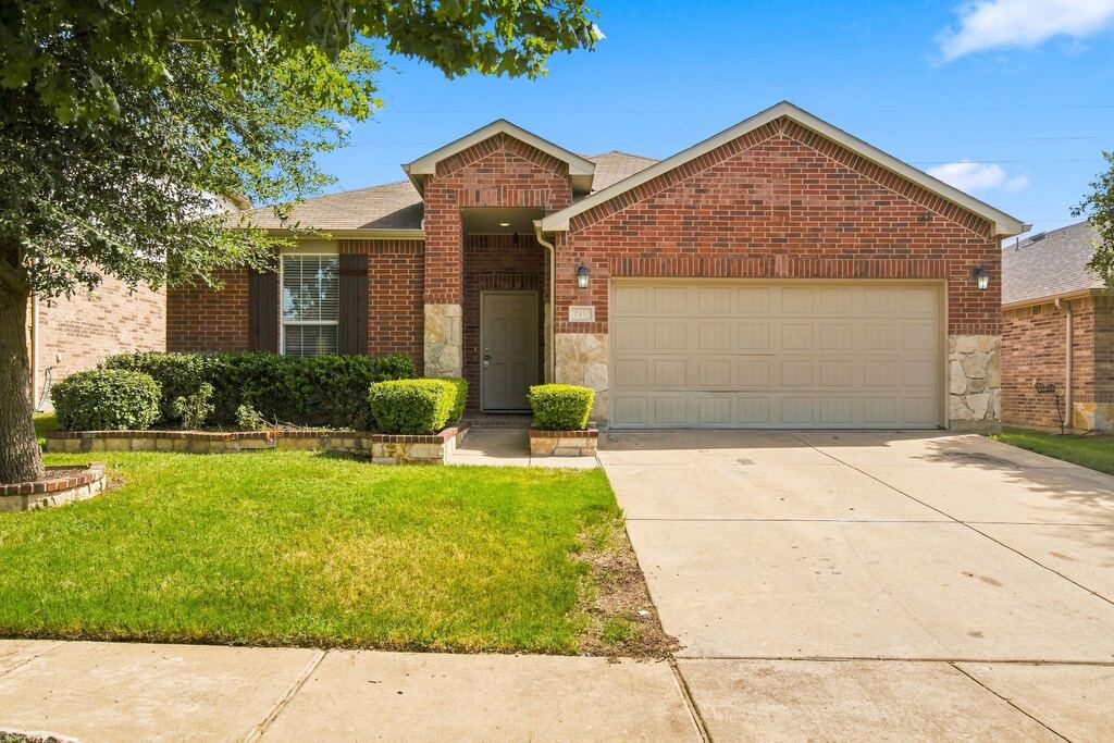 2332 Angoni Way, Fort Worth, TX 76131 — photo 1