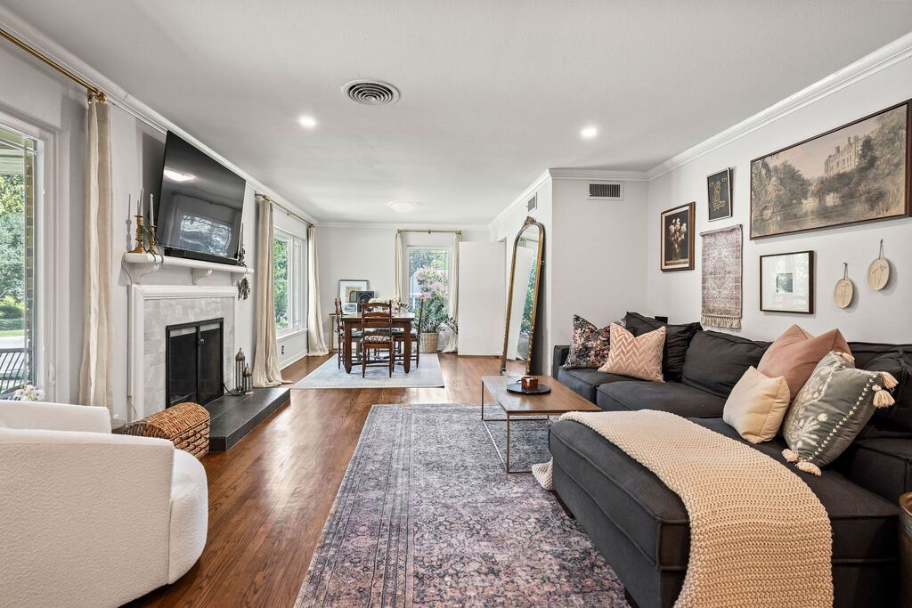 2801 5th Avenue, Fort Worth, TX 76110 — photo 1
