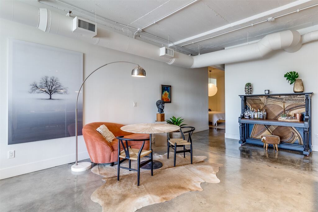 1122 Jackson Street 302, Dallas, TX 75202 — photo 1