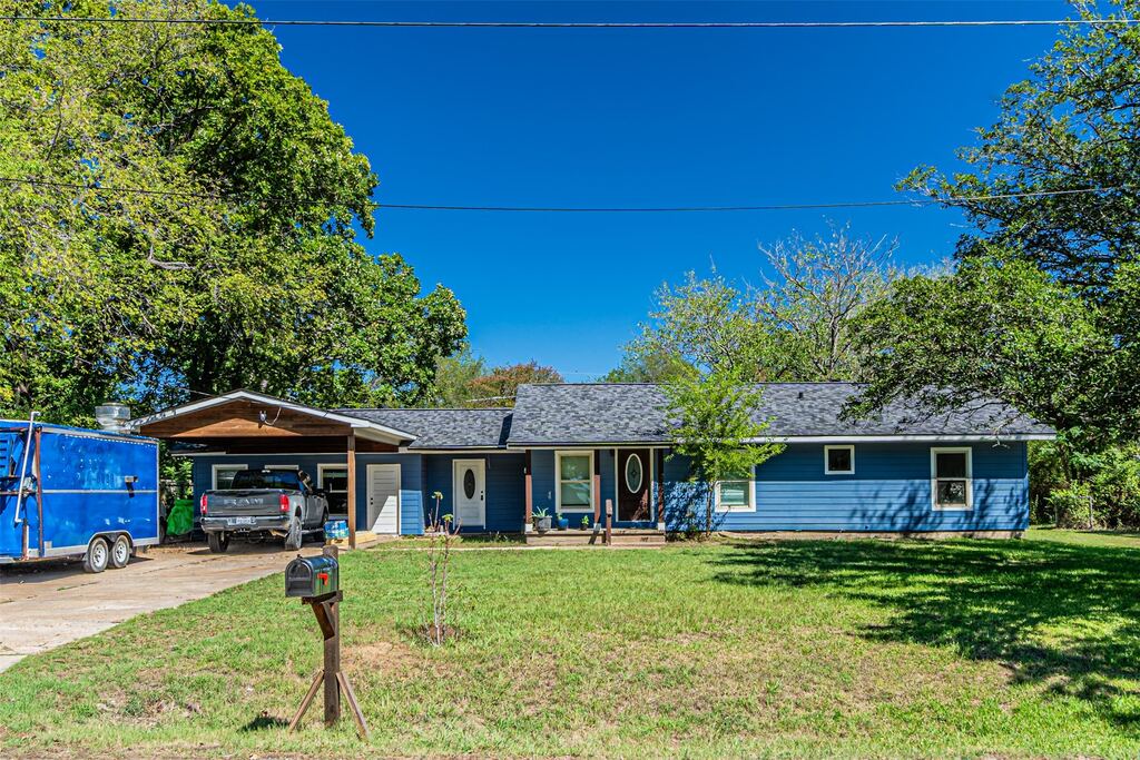 919 Canton Avenue, Wills Point, TX 75169 — photo 1