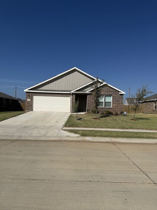 529 Jameson Street, Springtown, TX 76082 — photo 1