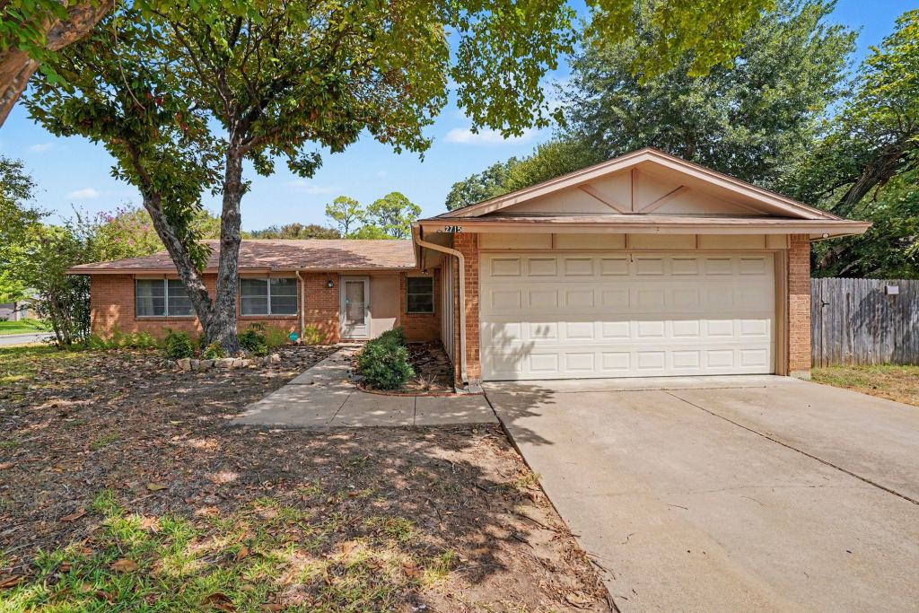 2715 Bellaire Court