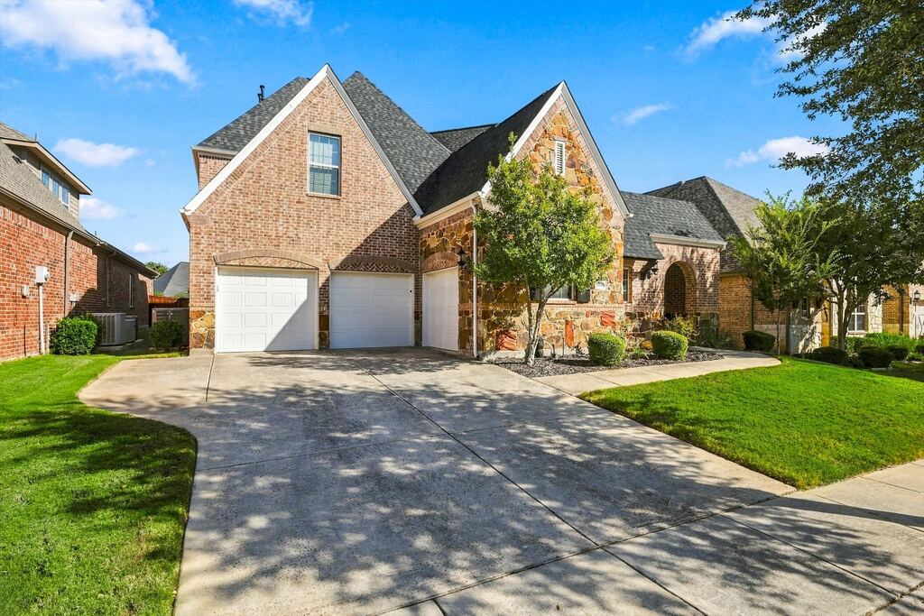8900 Scarlet Trail, Lantana, TX 76226 — photo 1
