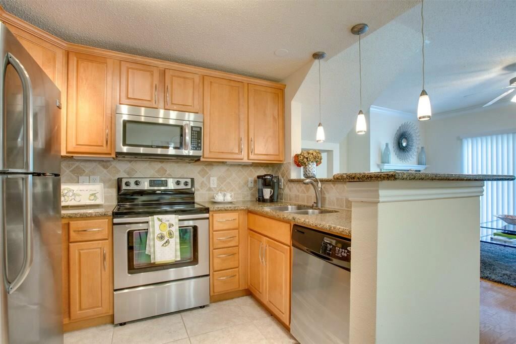 2201 Wolf Street 5105, Dallas, TX 75201 — photo 1