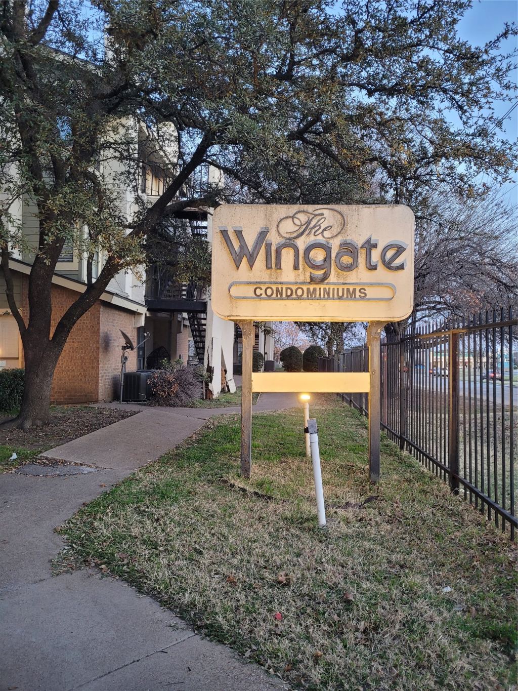 9611 Walnut Street 1206, Dallas, TX 75243 — photo 1