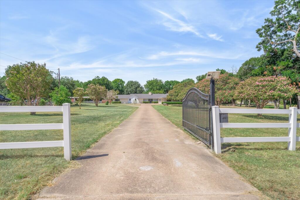 1609 E Farmers Road, Seagoville, TX 75159 — photo 1