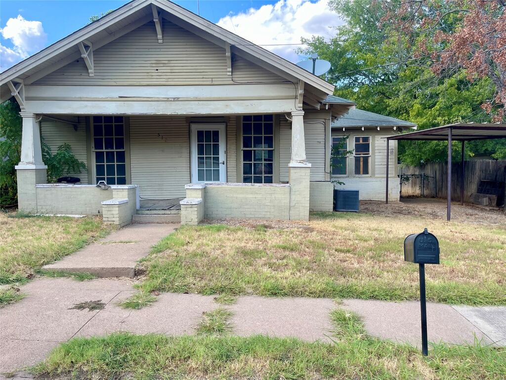 512 NW 5th Street, Mineral Wells, TX 76067 — photo 1