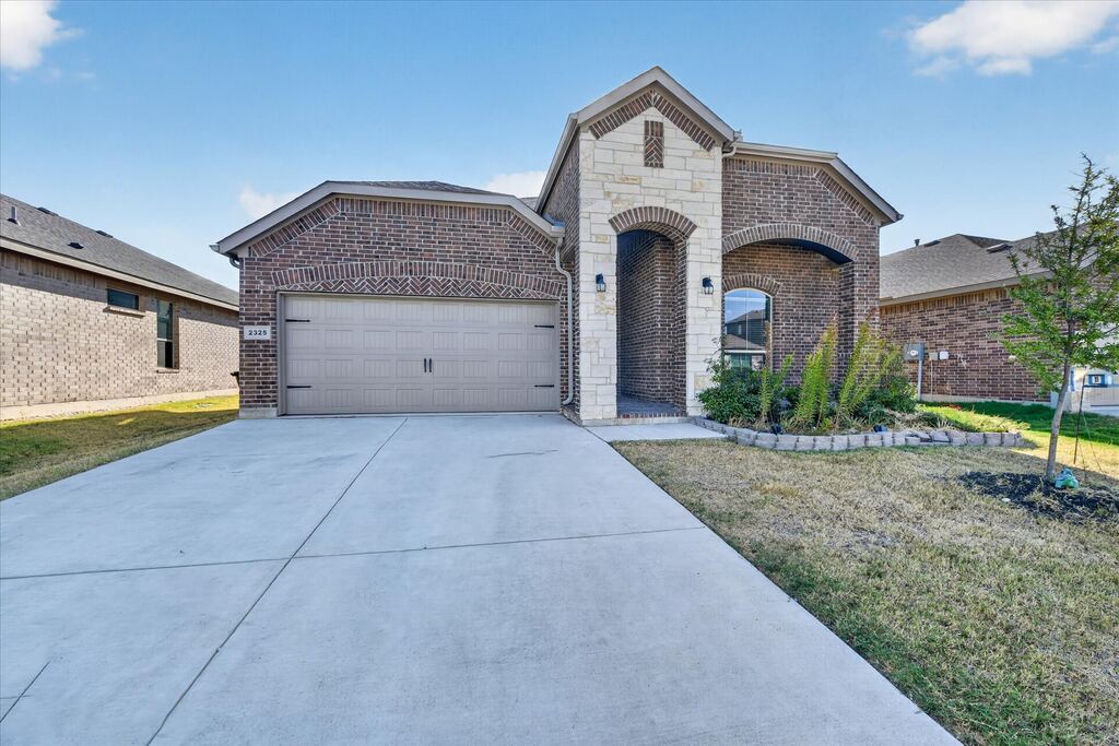 2325 Sun Star Drive, Haslet, TX 76052 — photo 1