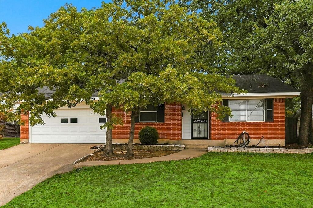 1813 Barron Lane, Fort Worth, TX 76112 — photo 1