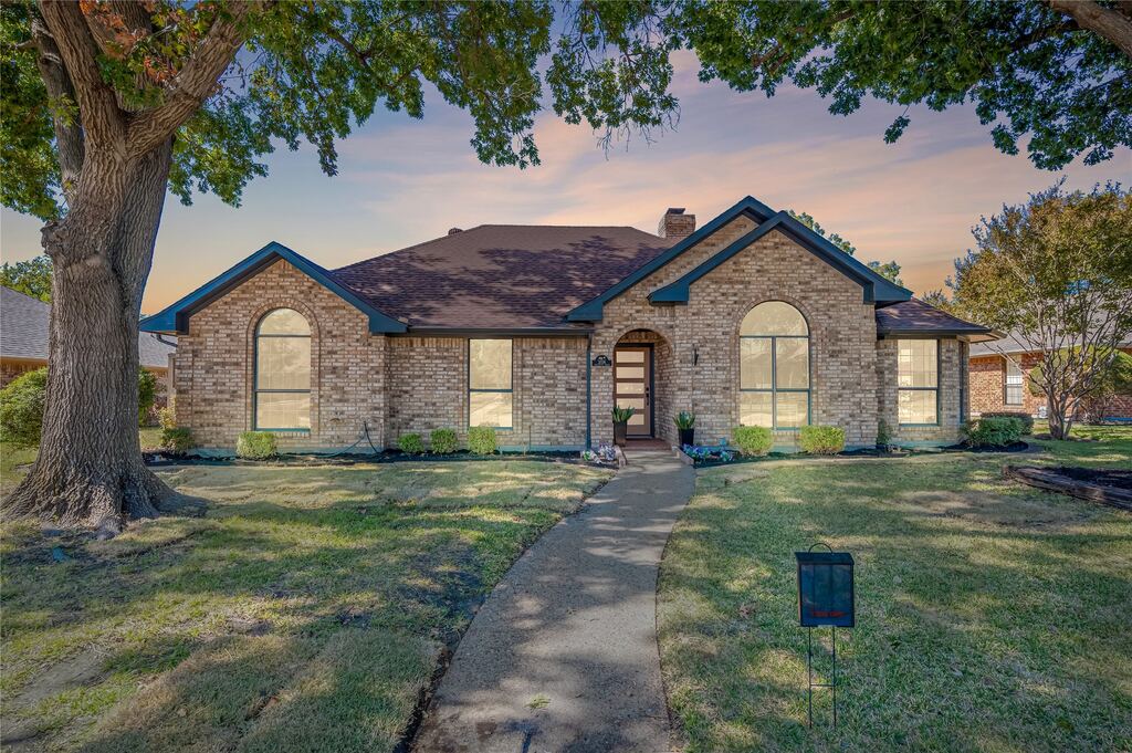 3106 University Drive