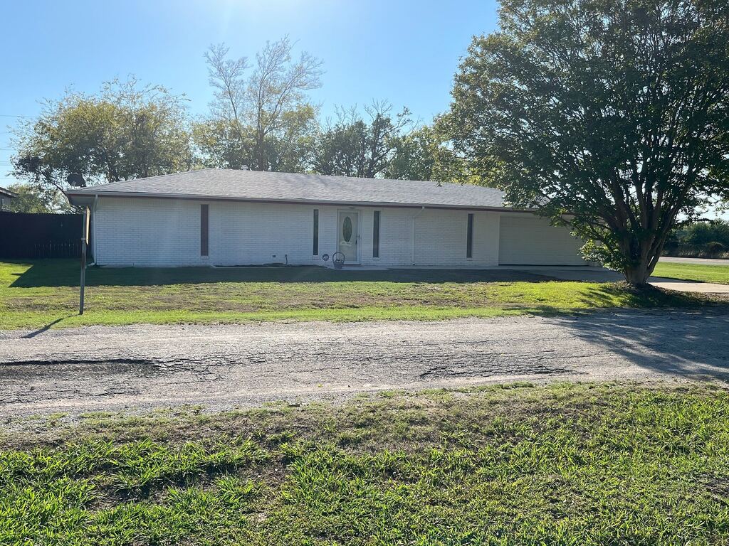 110 Circle Drive, Point, TX 75472 — photo 1