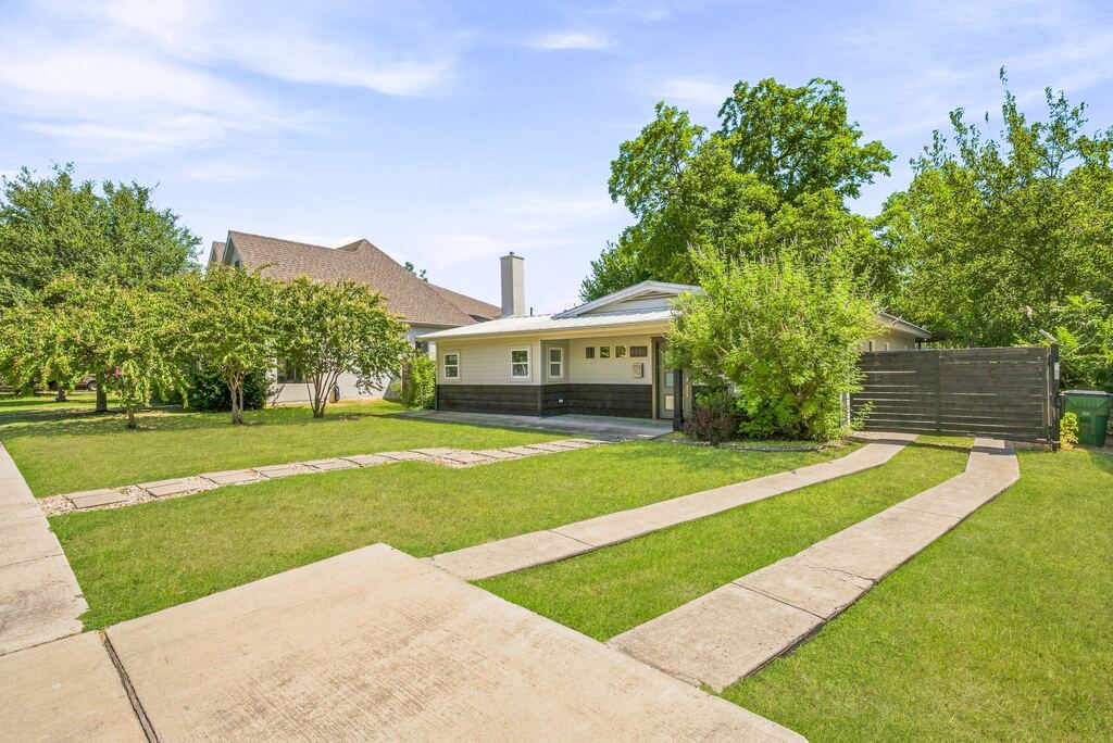 5881 Tracyne Drive