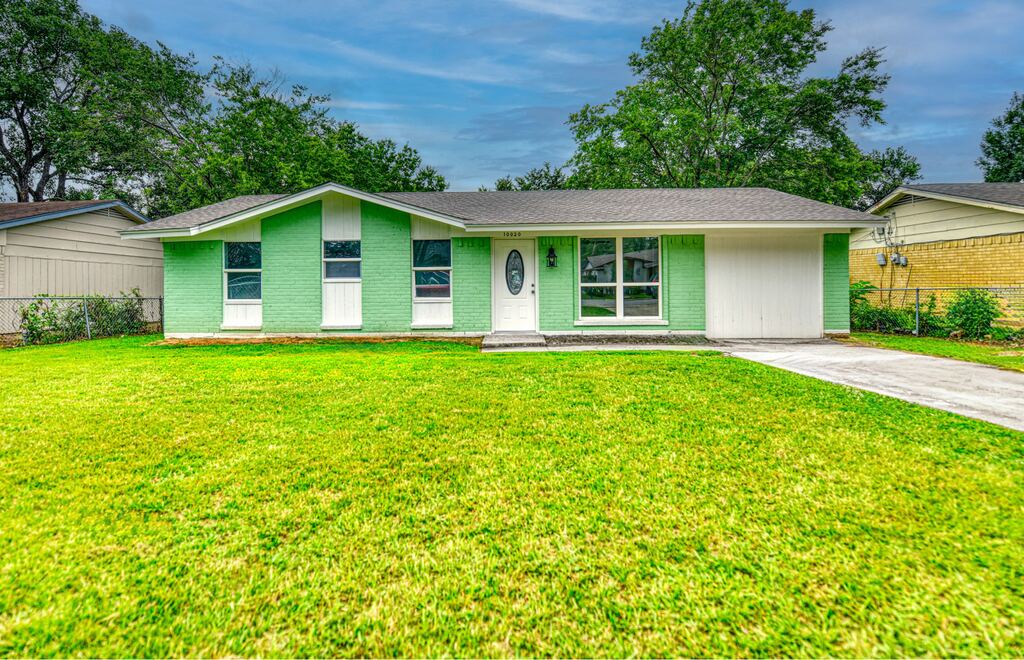 10020 Homeplace Drive, Dallas, TX 75217 — photo 1