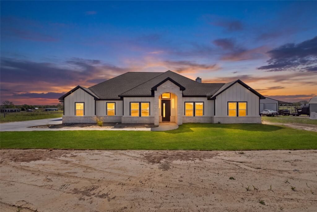 6433 County Road 4120, Campbell, TX 75422 — photo 1