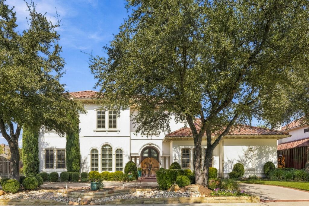 5213 Lakecreek Court
