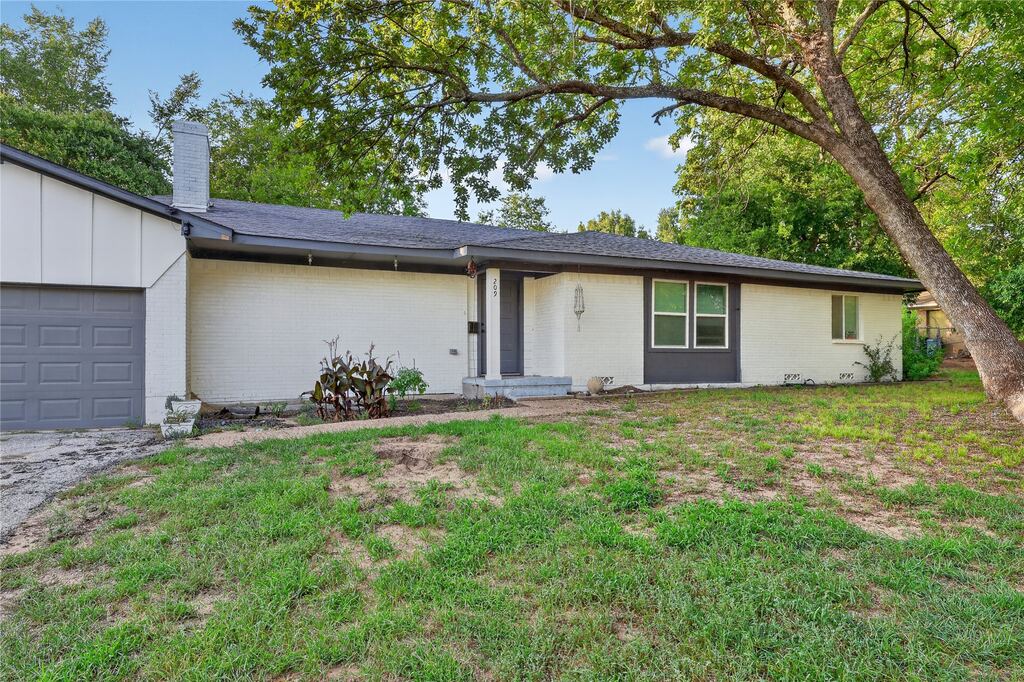 209 W 9th Street, Kemp, TX 75143 — photo 1