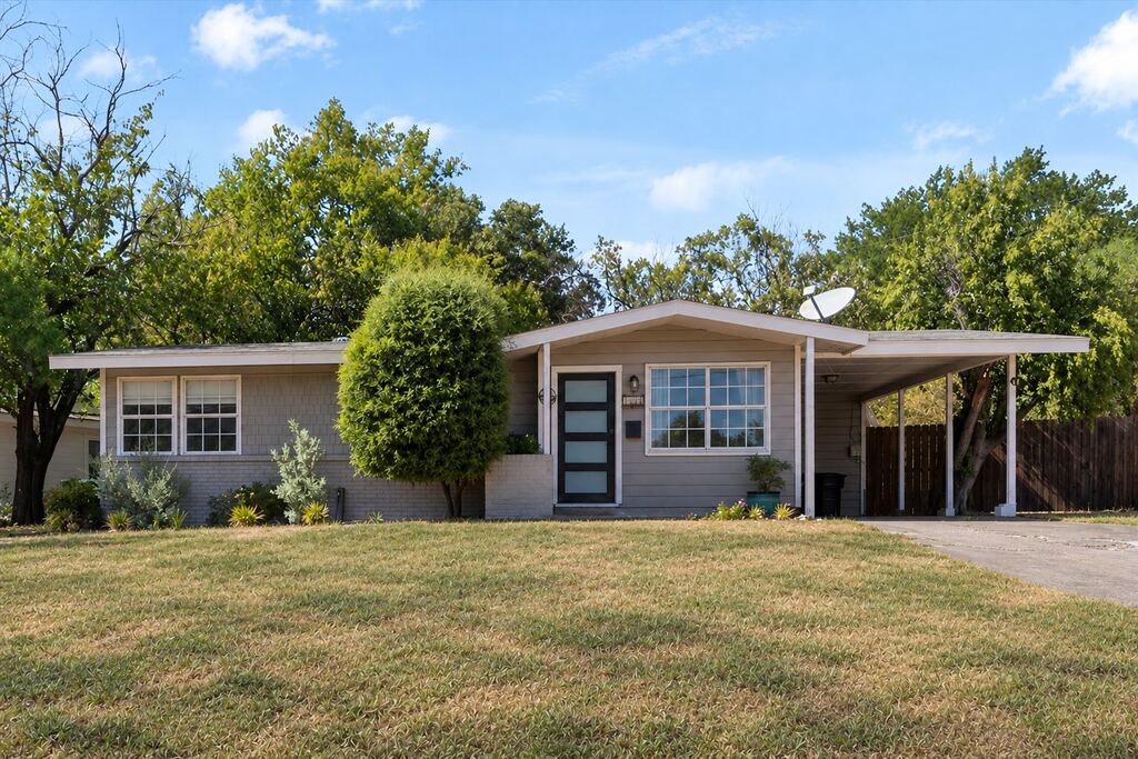 4800 Kilpatrick Avenue, Fort Worth, TX 76107 — photo 1