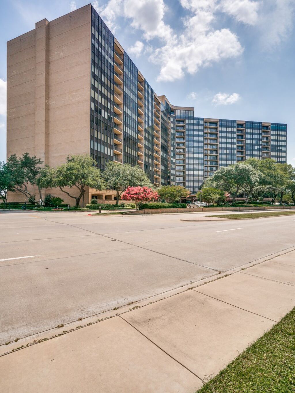 5200 Keller Springs Road 1126, Dallas, TX 75248 — photo 1