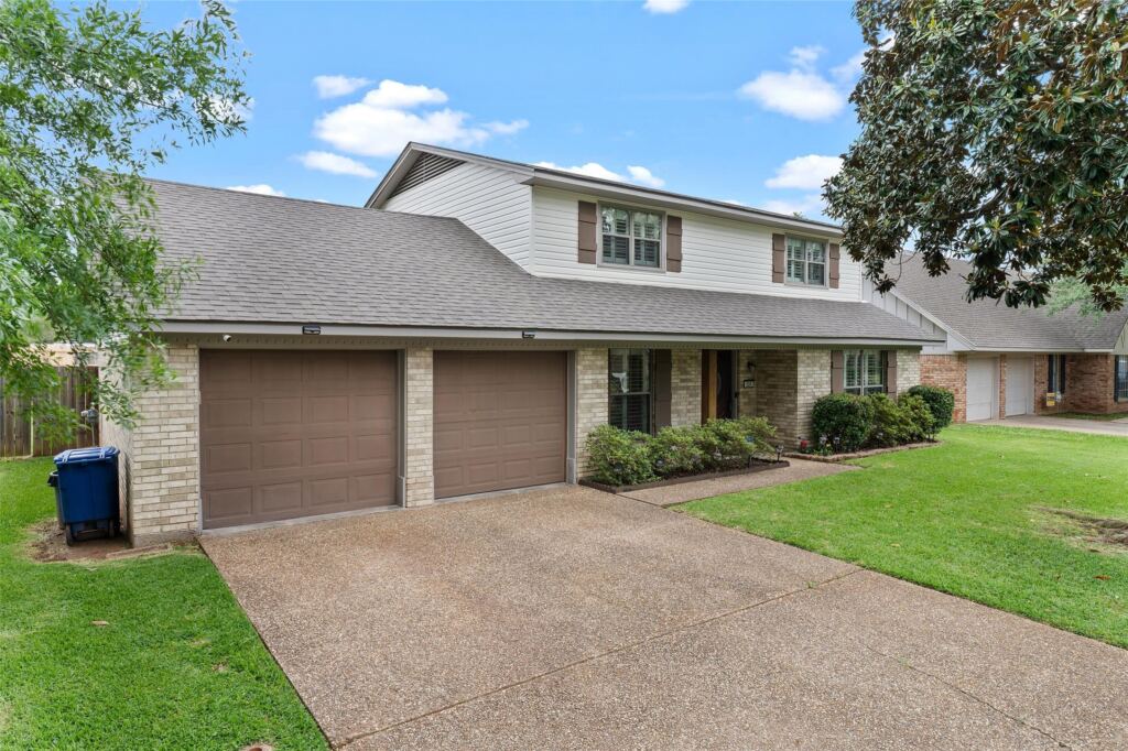 524 Rock Hollow Drive