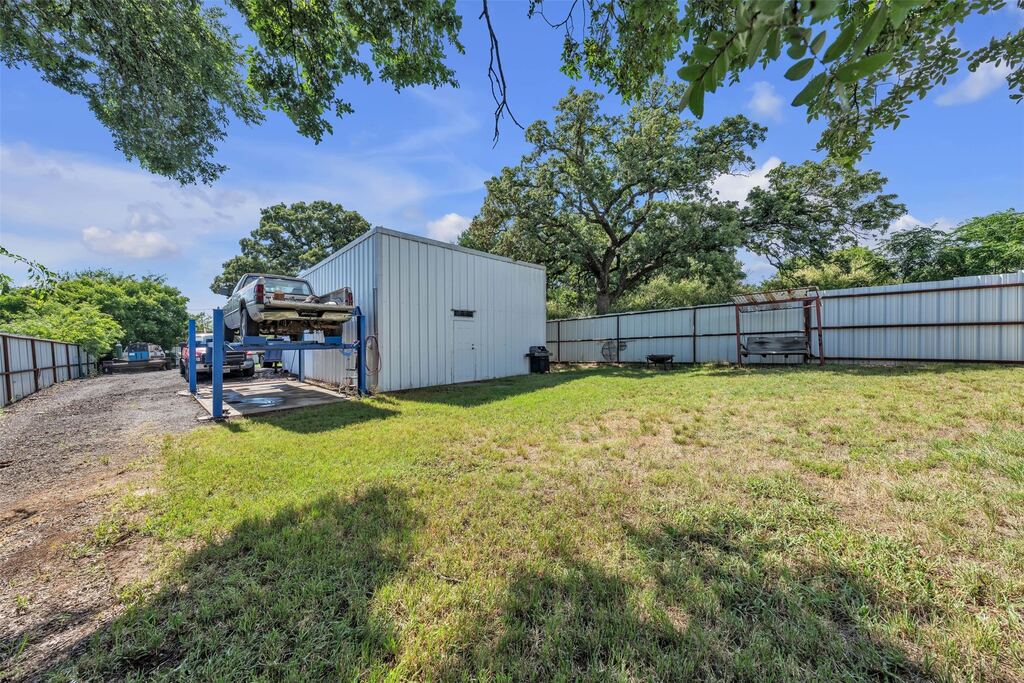1500 Langston Street, Fort Worth, TX 76105 — photo 1