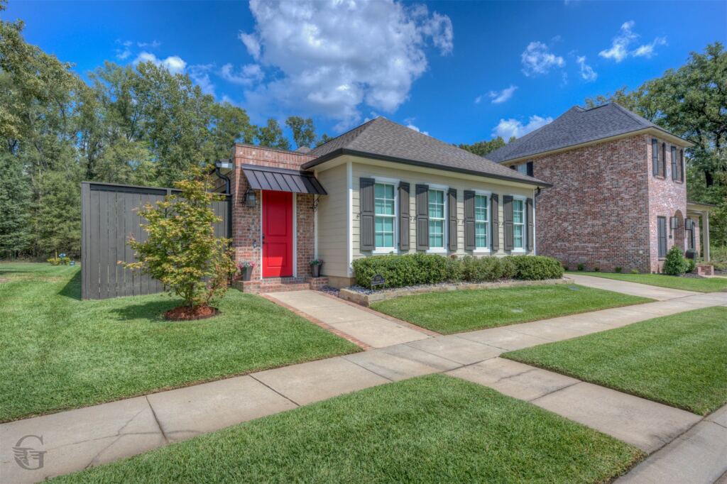 1104 Winterberry Lane